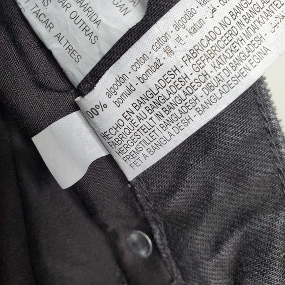 ZARA Washed Black Raw Cut Hem High Rise Cotton Denim Shorts Size 10 Button Fly - Picture 8 of 8